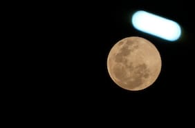 Las más impresionantes imágenes que dejó la Luna de Gusano en el mundo