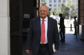 Tras cita con Boric, Viera-Gallo dice que extradición de Galvarino Apablaza desde Argentina “es una tarea que tiene el gobierno de Chile”