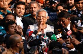 Presidente de Bangladesh designa al premio Nobel Muhammad Yunus como premier interino