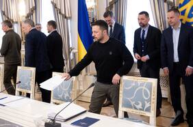 Zelensky aplaza todos sus compromisos internacionales por la situación en Kharkiv