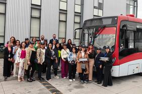 17 mujeres se capacitarán gratis para ser conductoras de RED Movilidad en Santiago
