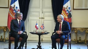 Kast recibe las cartas credenciales de los embajadores de Reino Unido, Honduras y Angola