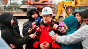 Orrego advierte por tres campamentos en la RM con riesgo de remoción de masa y enfatiza: “Nos queda mucha agua por caer”