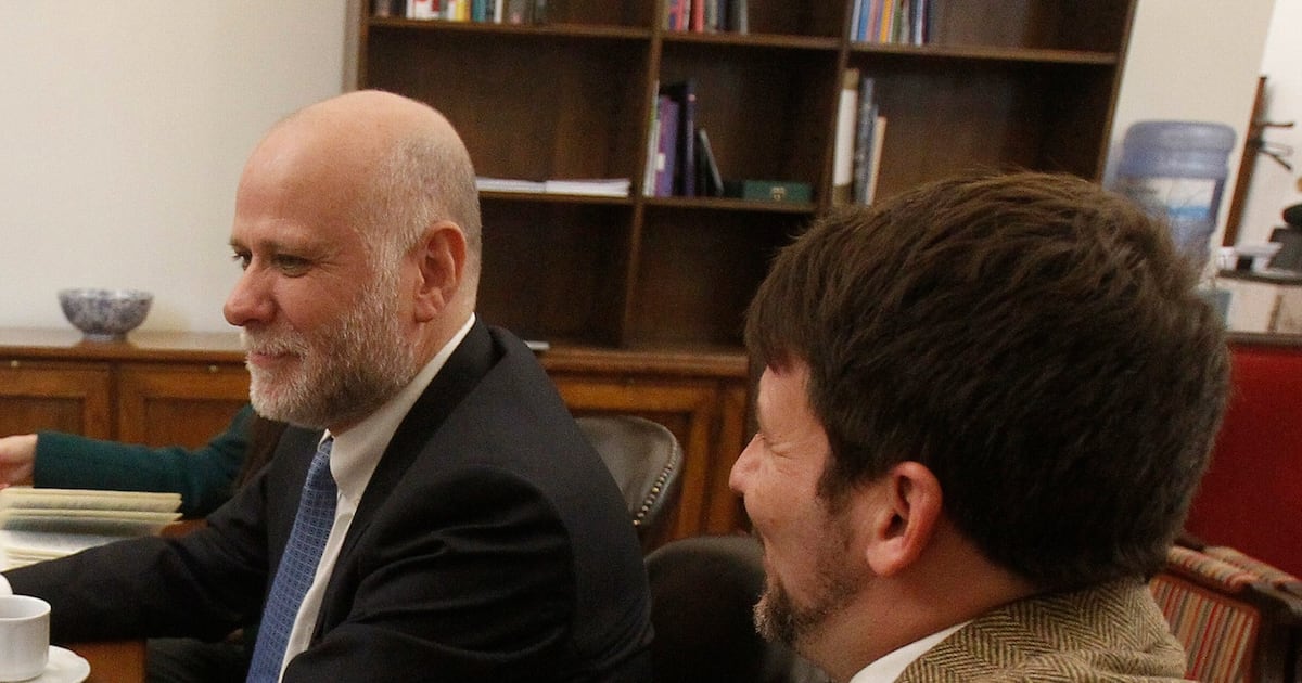 Elizalde, el componedor: ministro asume rol de mediador entre La Moneda y Pardow de cara a la AC que se complica