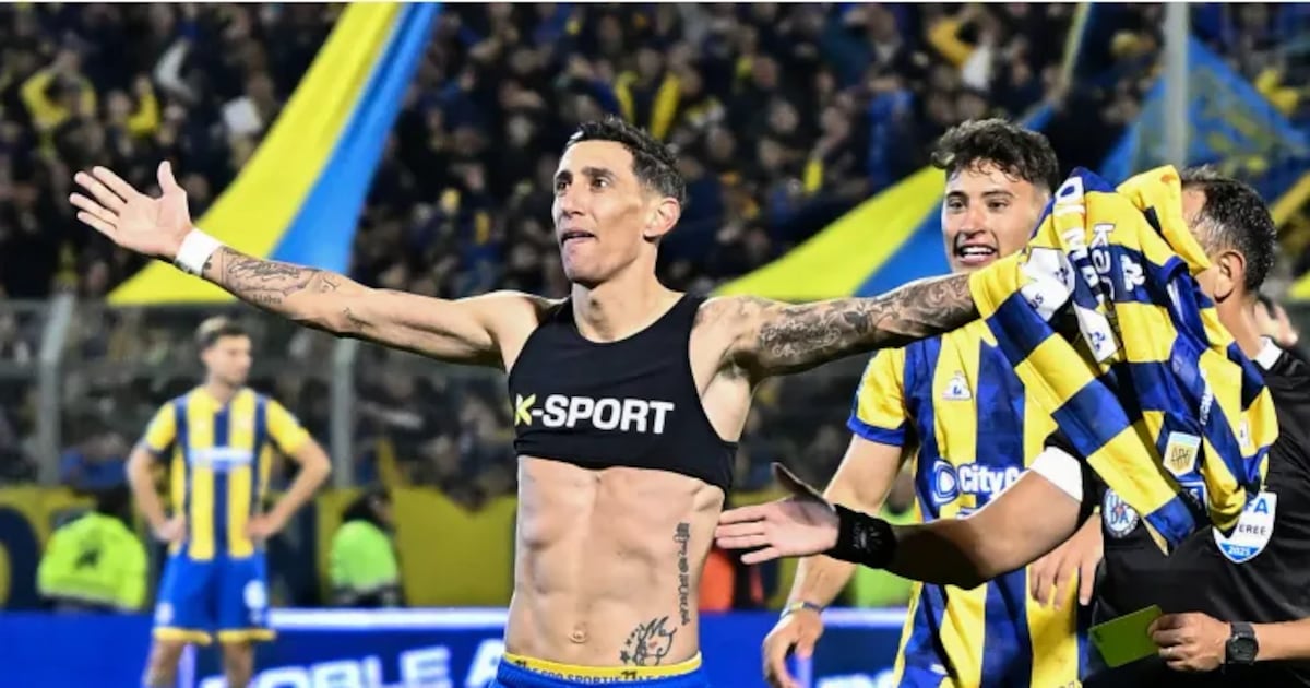 Ángel Di María le da el clásico a Rosario Central con un impresionante gol de tiro libre - La Tercera