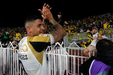 Manuel Fernández aplaude a los hinchas de Coquimbo después del triunfo ante O'Higgins