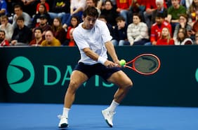 Chile no baja las manos: Christian Garin supera a Alexander Blockx e iguala la serie ante Bélgica por Copa Davis