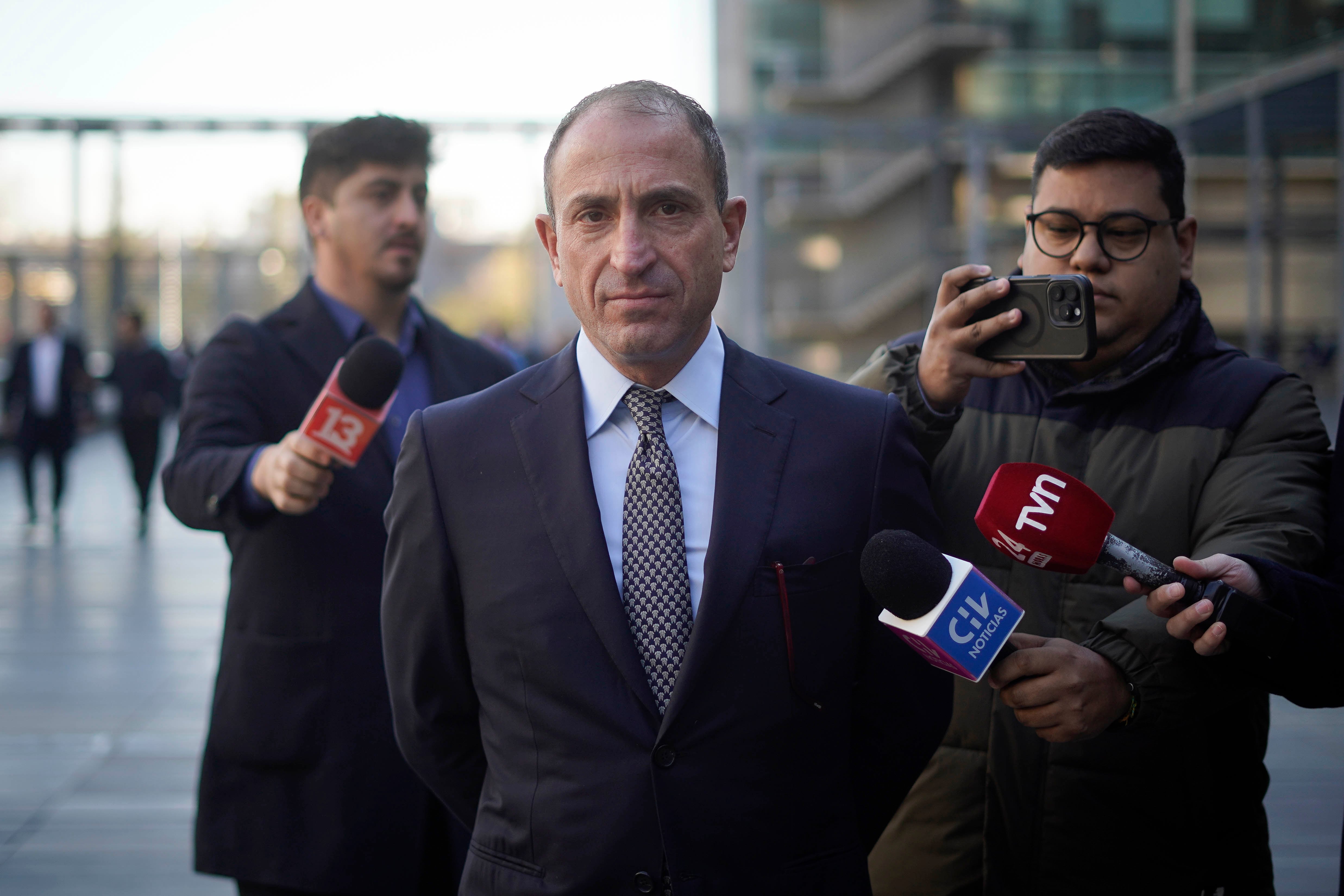 Larraín Vial gana arbitraje clave contra sociedades de Antonio Jalaff