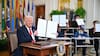 Trump firma una orden para cambiar el nombre del lago Ontario por lago América