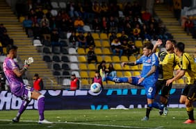 La irresponsable agresión de Maximiliano Guerrero que dejó a la U con un futbolista menos ante Coquimbo