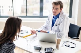 “Todo está en tu cabeza”: cuando tu médico no te cree y te diagnostica erróneamente una enfermedad autoinmune como psicosomática