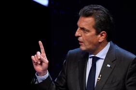 Sergio Massa valora apoyo de Bachelet y se compromete a respetar resultado de las elecciones de este domingo
