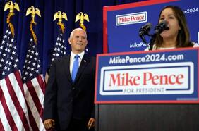 Mike Pence lanza candidatura a primarias presidenciales de republicanos con fuertes críticas a Trump