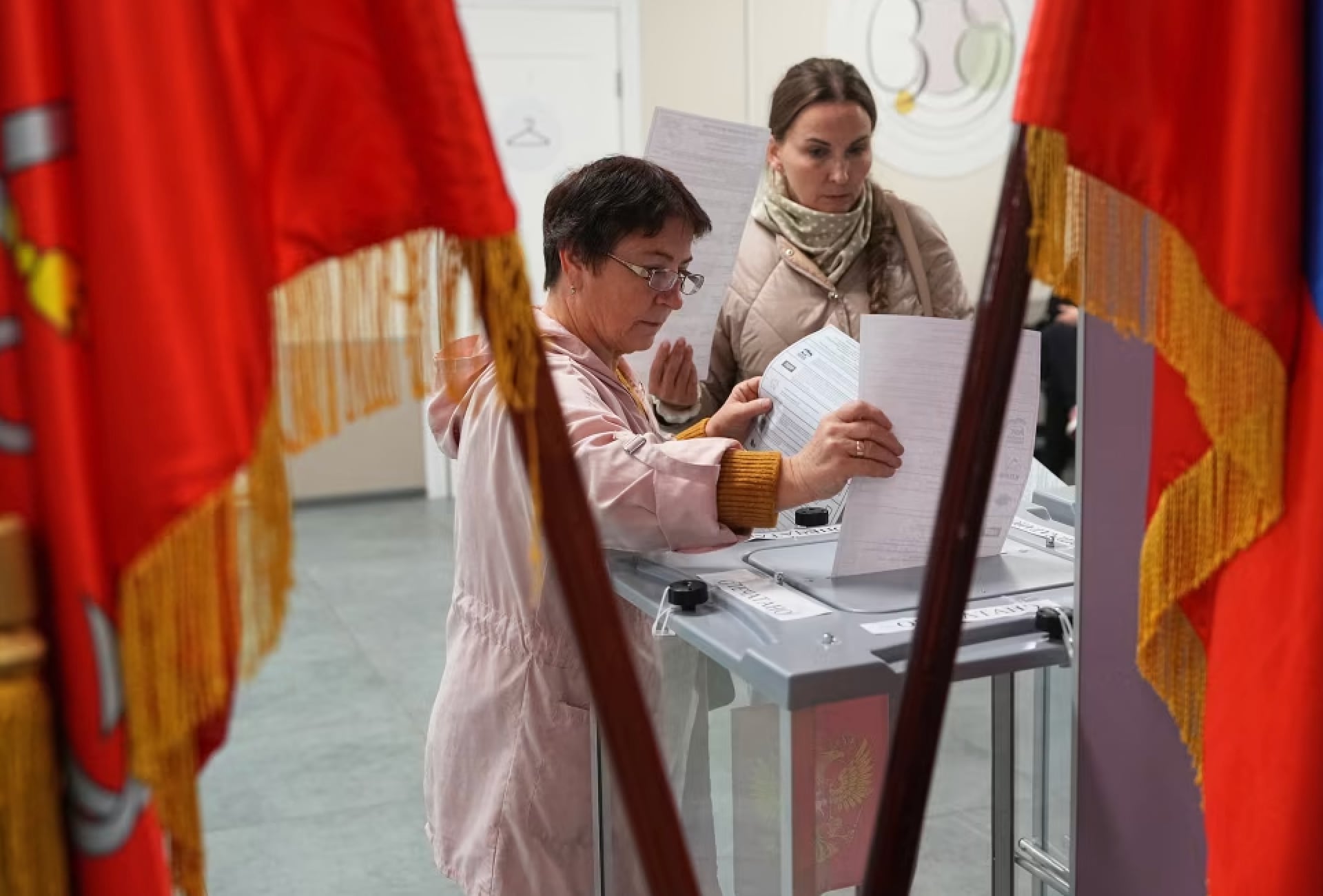 Rusia inicia elecciones parlamentarias con el fin de consolidar el poder del Kremlin