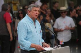 Carmona insiste en críticas al presidente del CDE por posible querella contra Jadue: “No está para hacer activismo”