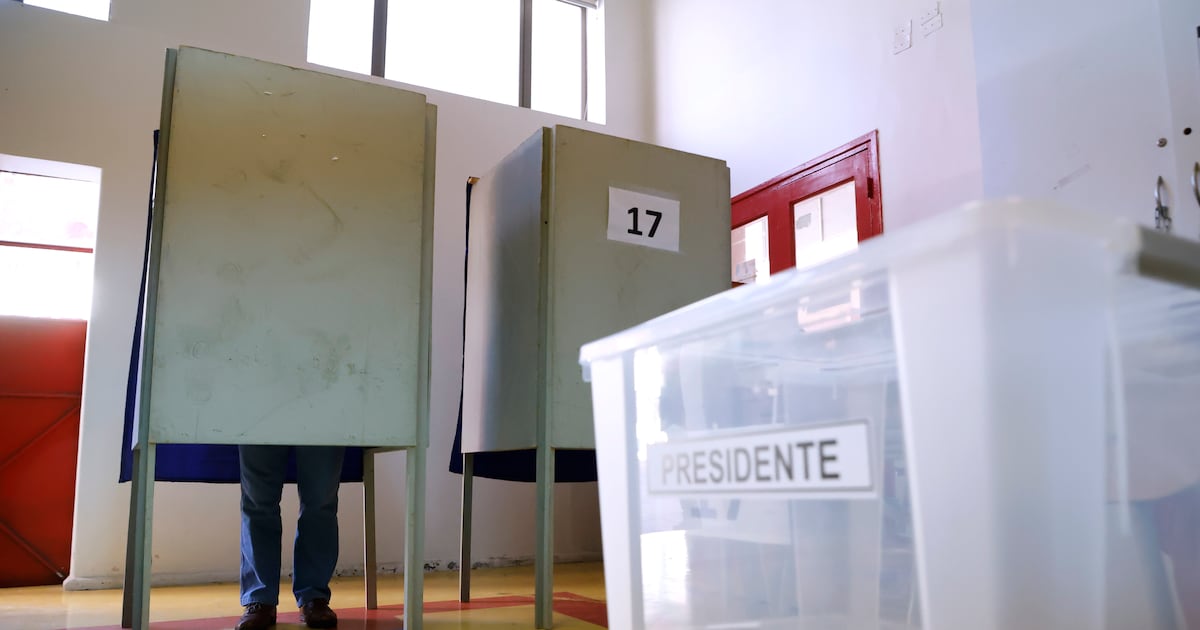 Elecciones 2025: Metro gratuito y permisos laborales no evitaron dificultades en la jornada electoral