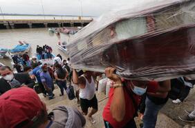 “Los piratas mataron a mi hermano”: la pelea para sobrevivir en los ríos y mares de Ecuador