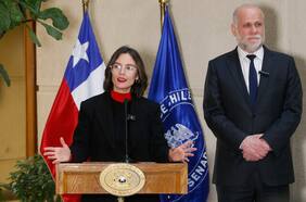 Ministra Vallejo fustiga “irresponsabilidad” de Enel y Huachipato: “Han dejado mucho que desear”