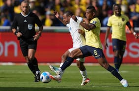 Castrilli vuelve a la carga y le da la razón al enojo de Marcelo Bielsa en Ecuador por el penal no cobrado a favor de Uruguay