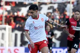 “Asustó a todos, al nivel de generar el llanto de sus compañeros”: prensa mundial reacciona ante las impactantes convulsiones de Javier Altamirano