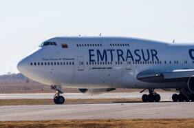 Las dudas sobre el misterioso avión con tripulantes venezolanos e iraníes retenido en Buenos Aires