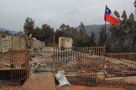 Techo impulsa campaña para levantar un centenar de viviendas para damnificados por incendios y señalan que colaboración público-privada es clave en emergencia