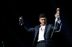 Américo sube el voltaje: “Siempre reconecto con la música rock”