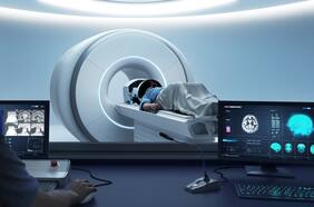 Robots en operaciones, microscopios que detectan lesiones y más: la innovación al interior de UC CHRISTUS