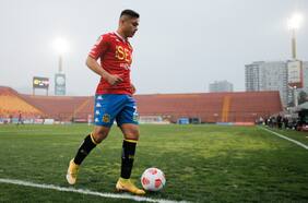 Con llantos y ganas de dejar el fútbol: la lucha de Bastián Yáñez que lo llevó a ser la gran sorpresa de Lasarte