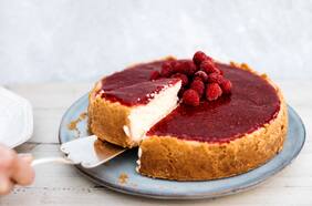 Cómo hacer cheescake de frambuesa con base de galleta