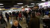 Grandes filas y aglomeraciones en horario peak: ¿por qué Metro tiene pocas boleterías habilitadas?