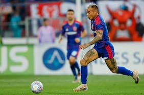 “Me cuido en las comidas, dejé el alcohol”: las confesiones de Eduardo Vargas para explicar su gran momento en la U