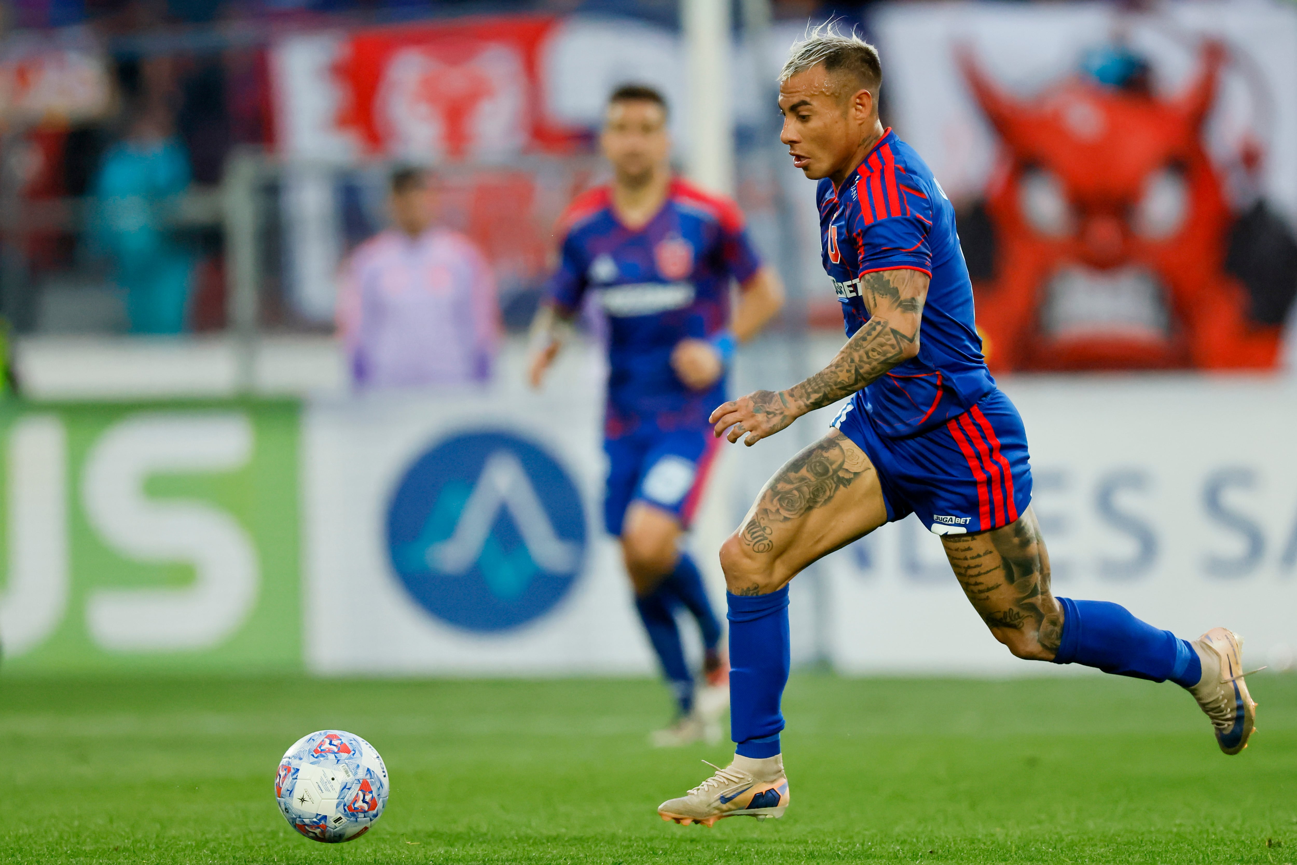 “Las comidas, el alcohol”: las confesiones de Eduardo Vargas para explicar su gran momento en la U