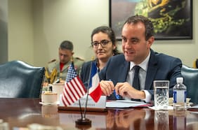 Macron nombra a Sébastien Lecornu como nuevo primer ministro de Francia