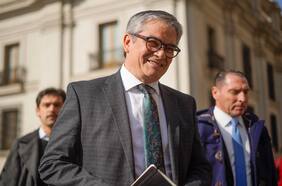 Ministro Marcel valora el trabajo del gobierno para “estabilizar la economía” y resalta el rol de la inversión extranjera