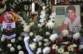 Con múltiples y sentidos homenajes: el mundo del fútbol despide a Jorge Toro