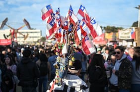 Republicanos frenan unanimidad para despachar feriado del 17 de septiembre y comisión invitará a Quiroz y Mas