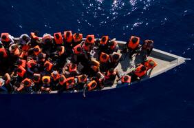 Los crecientes flujos de dinero, impulsados por una migración récord, sostienen a los autócratas