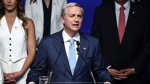 Desaire de verano: el fallido intento de Kast por ordenar la mesa del Senado 2026