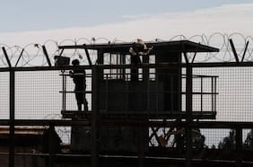 Aislamiento, testeo y vacunación: la emergencia por viruela del mono que moviliza a los gendarmes de Santiago  y a la ex Penitenciaría