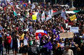 8M: Carabineros detalla desvíos de tránsito ante marcha que tendría mayor convocatoria