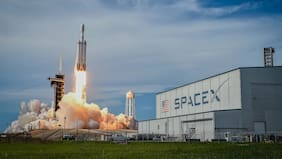 Por qué SpaceX y xAI negocian una fusión histórica