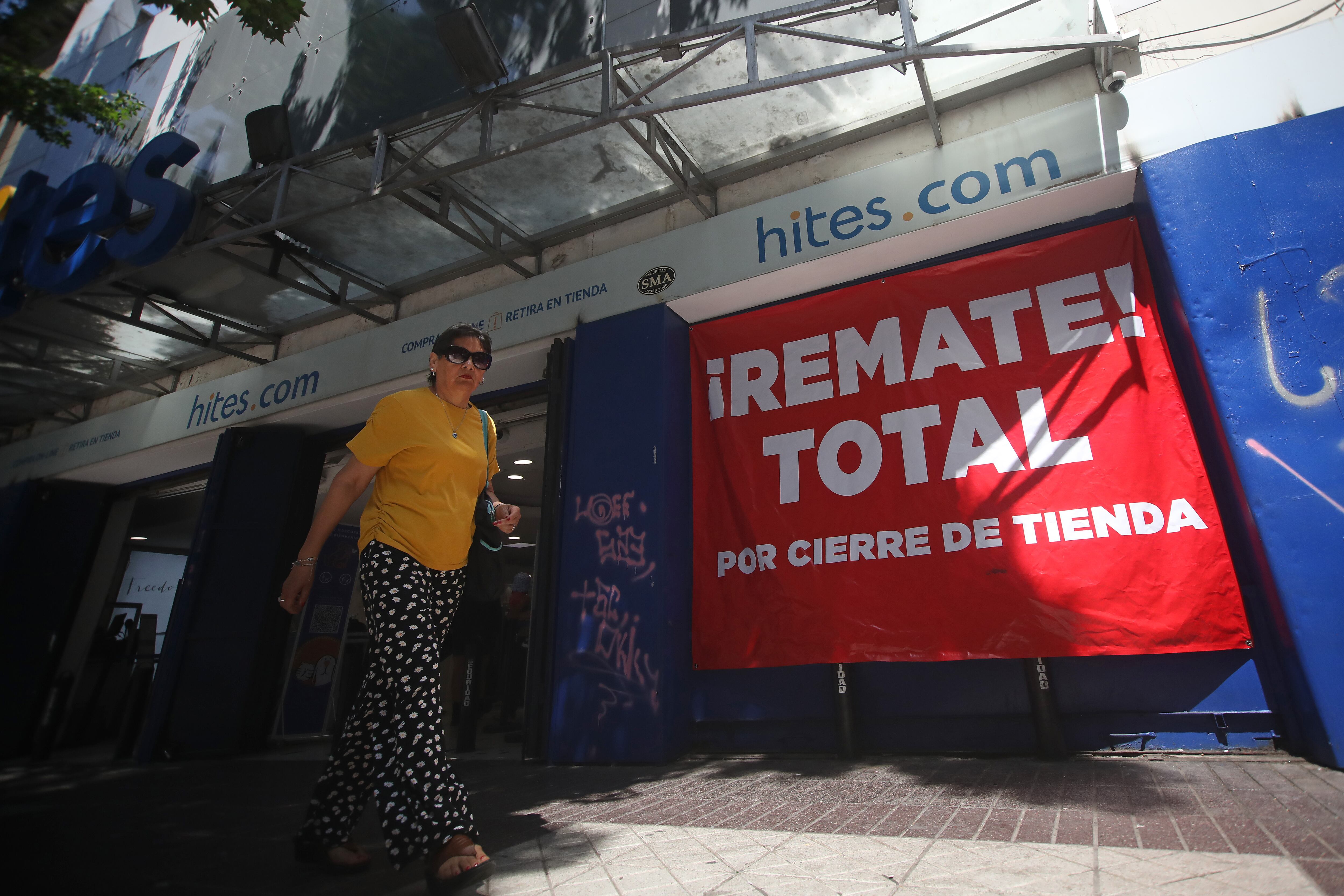 Esta es la sucursal de Hites que se encuentra con remate por próximo cierre. Foto referencial de archivo Javier Salvo/Aton Chile