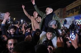 Gazatíes e israelíes celebran la firma de la primera fase del acuerdo de paz