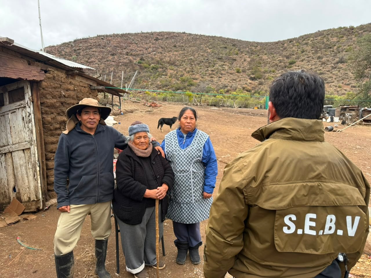 Carabineros encuentra en buen estado a familia que se mantenía incomunicada en sector cordillerano de Andacollo