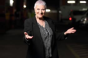 Senado aprueba proyecto que otorga nacionalidad por gracia a la coreógrafa australiana Karen Connolly