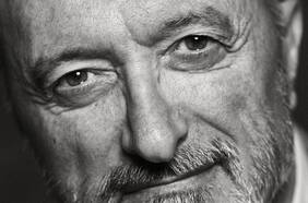 Arturo Pérez-Reverte: “La clase política española está intentando darle vuelta a la historia”