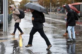 ¿Cuándo comienza la lluvia esta semana en Santiago?