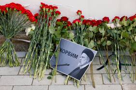 El líder supremo de Irán aprueba a Mojber como presidente interino y declara 5 días de luto