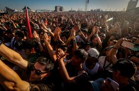 Artistas chilenos, Sam Smith, SZA y más: quiénes estarán este domingo en Lollapalooza 2024 y cómo seguir el show en vivo